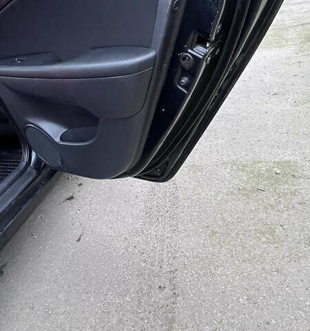 Черный Хендай i30, объемом двигателя 1.6 л и пробегом 255 тыс. км за 6800 $, фото 14 на Automoto.ua