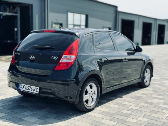 Чорний Хендай i30, об'ємом двигуна 0.16 л та пробігом 260 тис. км за 6300 $, фото 5 на Automoto.ua