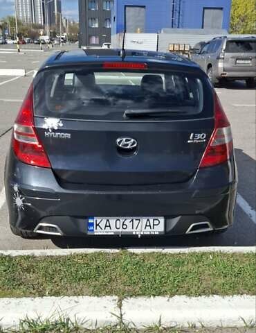 Чорний Хендай i30, об'ємом двигуна 1.58 л та пробігом 239 тис. км за 5000 $, фото 20 на Automoto.ua