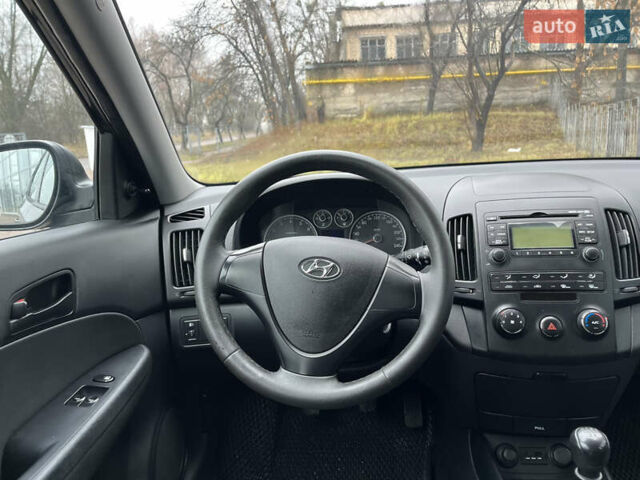 Чорний Хендай i30, об'ємом двигуна 1.4 л та пробігом 247 тис. км за 5800 $, фото 27 на Automoto.ua