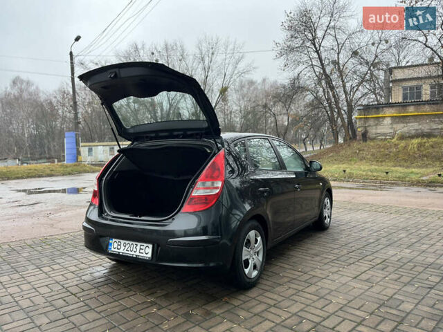 Чорний Хендай i30, об'ємом двигуна 1.4 л та пробігом 247 тис. км за 5800 $, фото 12 на Automoto.ua