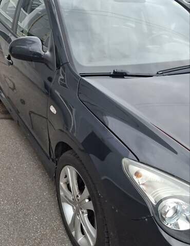 Чорний Хендай i30, об'ємом двигуна 1.58 л та пробігом 239 тис. км за 5000 $, фото 5 на Automoto.ua