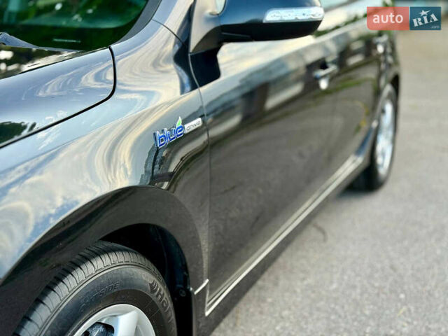 Черный Хендай i30, объемом двигателя 1.6 л и пробегом 198 тыс. км за 6600 $, фото 11 на Automoto.ua