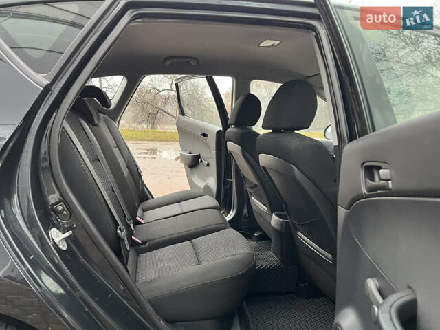 Чорний Хендай i30, об'ємом двигуна 1.4 л та пробігом 247 тис. км за 5800 $, фото 25 на Automoto.ua