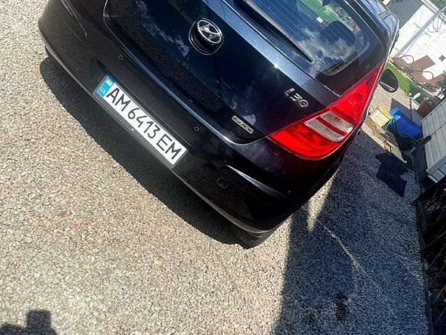 Чорний Хендай i30, об'ємом двигуна 1.6 л та пробігом 285 тис. км за 6400 $, фото 5 на Automoto.ua