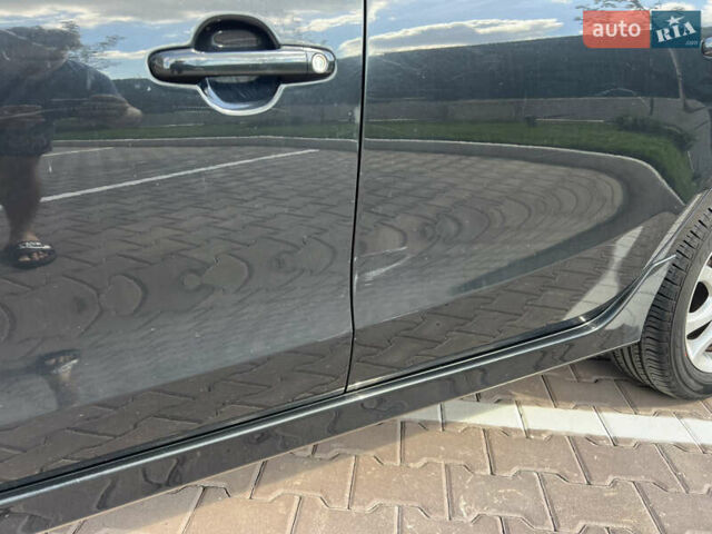 Чорний Хендай i30, об'ємом двигуна 1.4 л та пробігом 248 тис. км за 6950 $, фото 5 на Automoto.ua