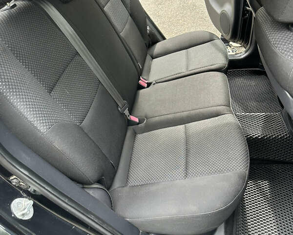 Черный Хендай i30, объемом двигателя 1.4 л и пробегом 247 тыс. км за 5999 $, фото 17 на Automoto.ua