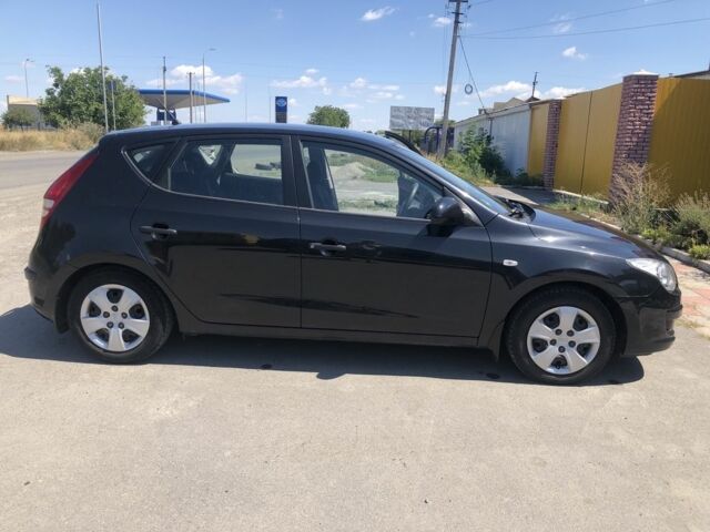 Черный Хендай i30, объемом двигателя 1.6 л и пробегом 192 тыс. км за 5999 $, фото 4 на Automoto.ua
