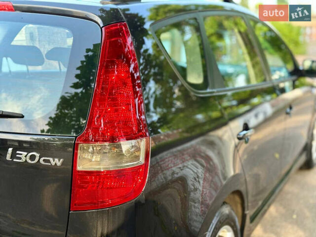 Черный Хендай i30, объемом двигателя 1.6 л и пробегом 198 тыс. км за 6600 $, фото 20 на Automoto.ua