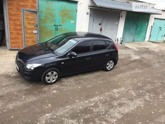 Чорний Хендай i30, об'ємом двигуна 1.6 л та пробігом 195 тис. км за 6500 $, фото 1 на Automoto.ua