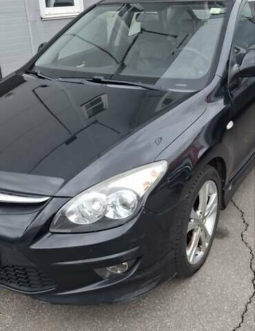 Чорний Хендай i30, об'ємом двигуна 1.58 л та пробігом 239 тис. км за 5000 $, фото 11 на Automoto.ua