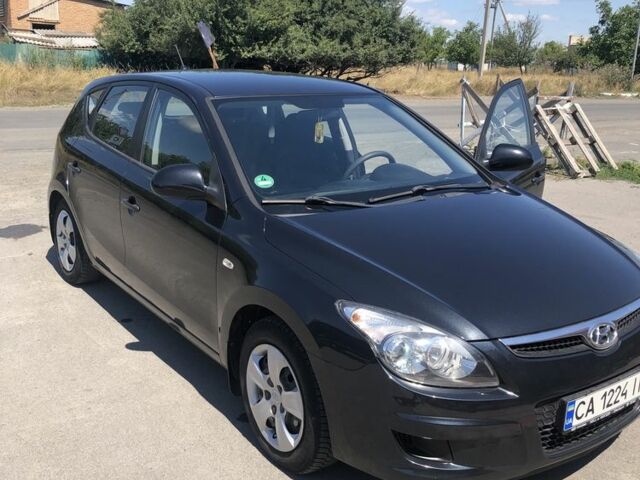 Черный Хендай i30, объемом двигателя 1.6 л и пробегом 192 тыс. км за 5999 $, фото 3 на Automoto.ua