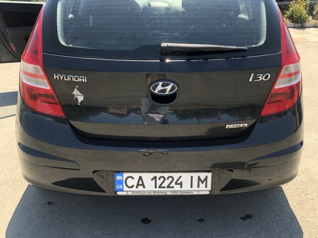 Черный Хендай i30, объемом двигателя 1.6 л и пробегом 192 тыс. км за 5999 $, фото 5 на Automoto.ua