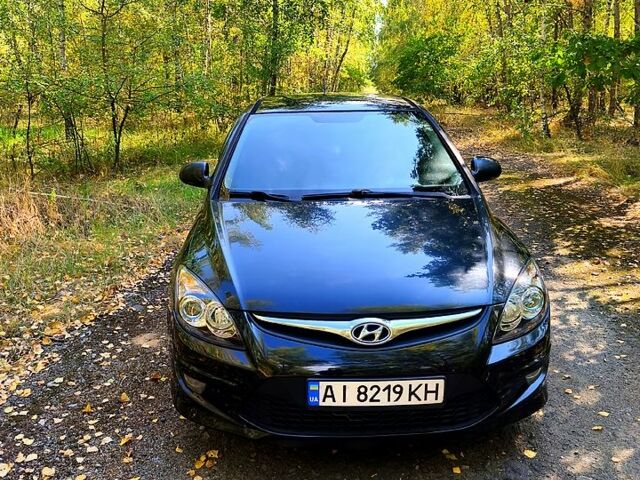 Чорний Хендай i30, об'ємом двигуна 1.6 л та пробігом 0 тис. км за 4400 $, фото 3 на Automoto.ua
