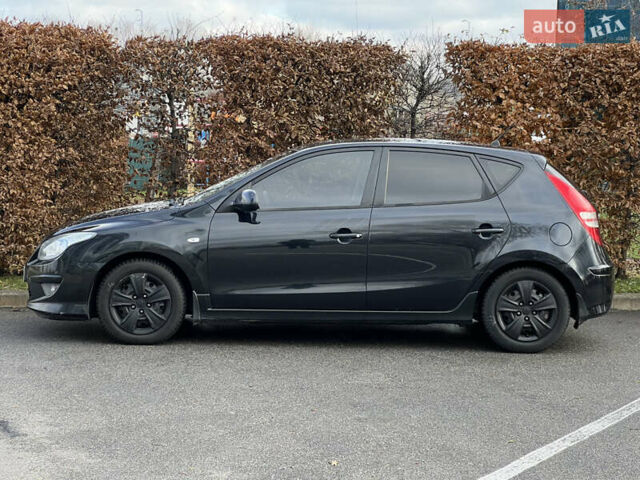 Черный Хендай i30, объемом двигателя 1.6 л и пробегом 180 тыс. км за 6700 $, фото 10 на Automoto.ua