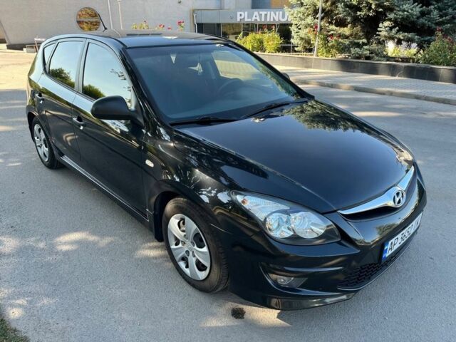 Черный Хендай i30, объемом двигателя 1.4 л и пробегом 230 тыс. км за 6200 $, фото 8 на Automoto.ua