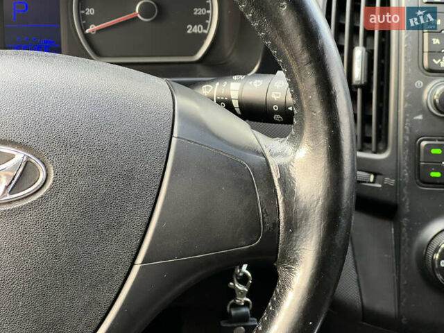 Черный Хендай i30, объемом двигателя 1.6 л и пробегом 180 тыс. км за 6700 $, фото 37 на Automoto.ua