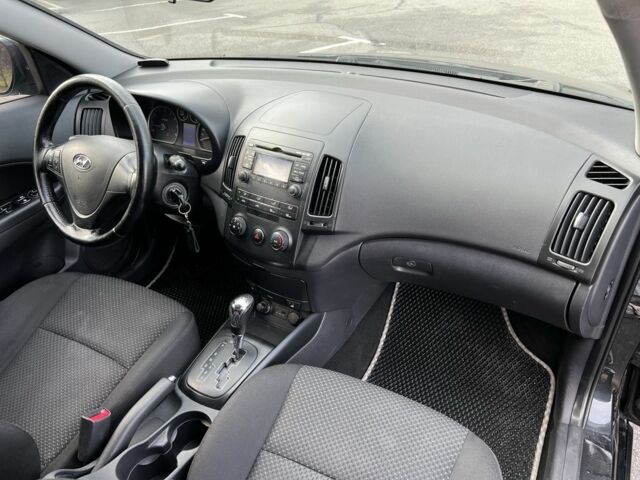 Черный Хендай i30, объемом двигателя 1.6 л и пробегом 160 тыс. км за 6500 $, фото 17 на Automoto.ua
