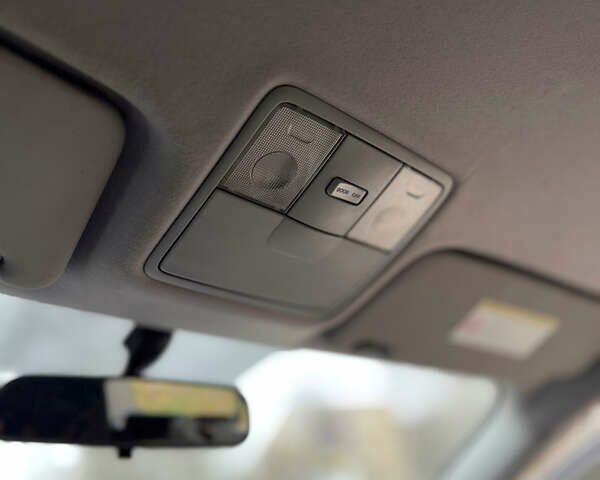 Черный Хендай i30, объемом двигателя 1.58 л и пробегом 215 тыс. км за 7500 $, фото 5 на Automoto.ua