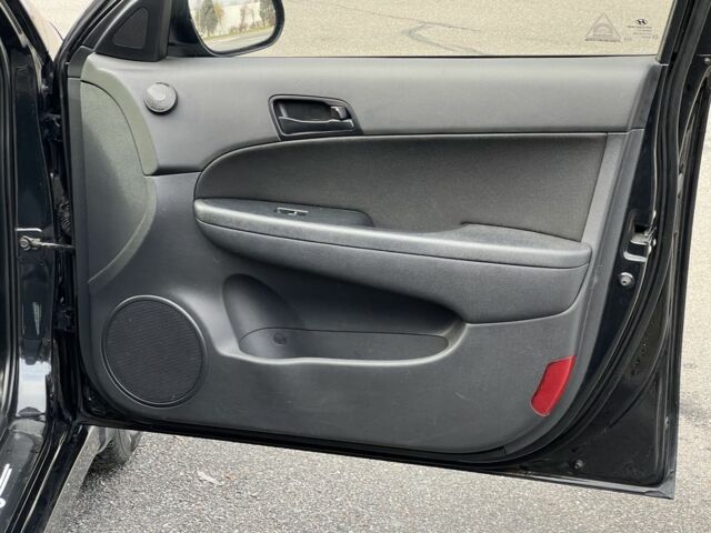 Черный Хендай i30, объемом двигателя 1.6 л и пробегом 160 тыс. км за 6500 $, фото 21 на Automoto.ua