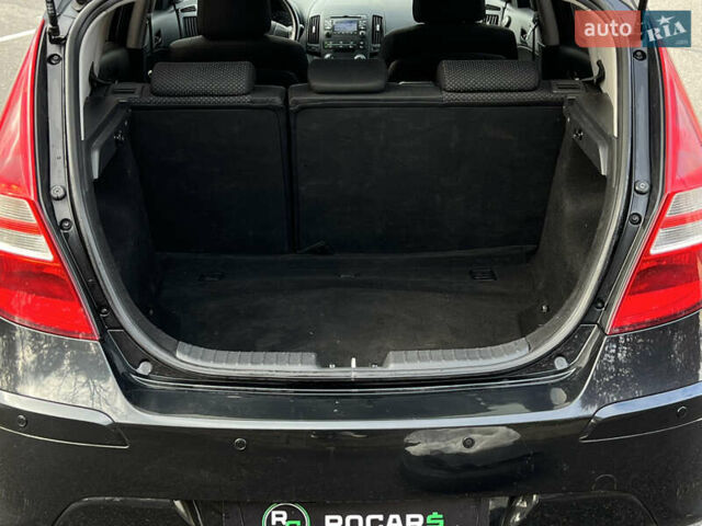 Черный Хендай i30, объемом двигателя 1.6 л и пробегом 180 тыс. км за 6700 $, фото 44 на Automoto.ua