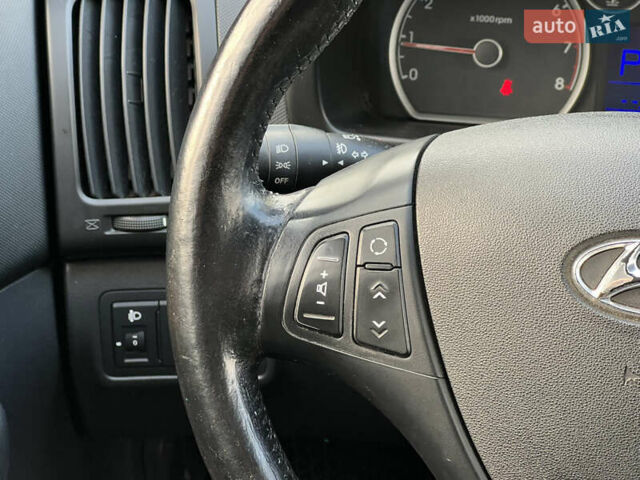 Черный Хендай i30, объемом двигателя 1.6 л и пробегом 180 тыс. км за 6700 $, фото 36 на Automoto.ua