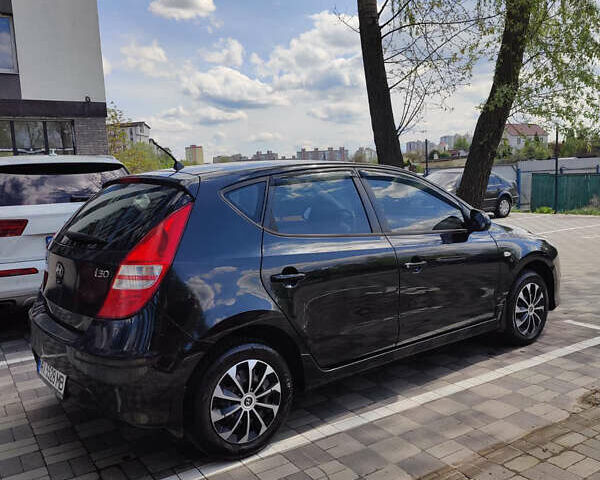 Чорний Хендай i30, об'ємом двигуна 1.4 л та пробігом 126 тис. км за 5200 $, фото 2 на Automoto.ua