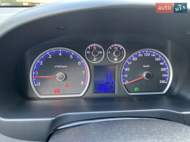 Черный Хендай i30, объемом двигателя 1.4 л и пробегом 175 тыс. км за 5700 $, фото 3 на Automoto.ua