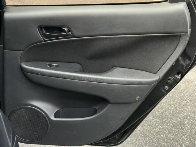 Черный Хендай i30, объемом двигателя 1.6 л и пробегом 160 тыс. км за 6500 $, фото 23 на Automoto.ua