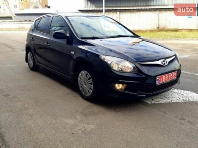 Черный Хендай i30, объемом двигателя 1.4 л и пробегом 240 тыс. км за 6200 $, фото 3 на Automoto.ua