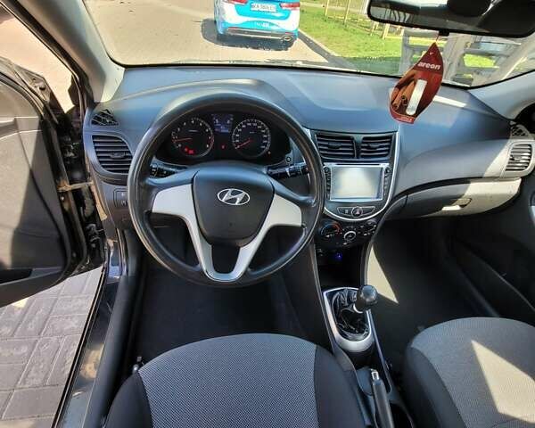 Черный Хендай i30, объемом двигателя 1.4 л и пробегом 119 тыс. км за 7600 $, фото 30 на Automoto.ua