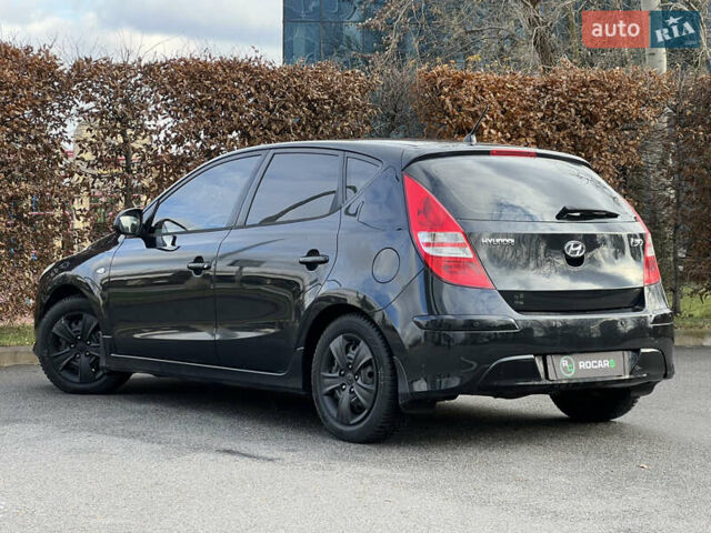 Черный Хендай i30, объемом двигателя 1.6 л и пробегом 180 тыс. км за 6700 $, фото 20 на Automoto.ua
