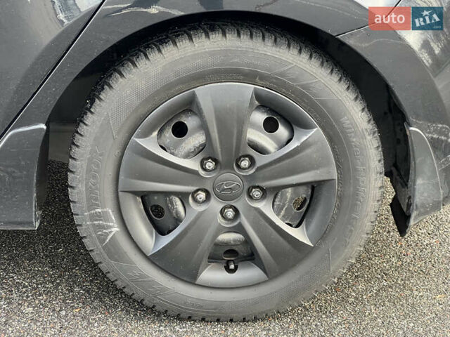 Черный Хендай i30, объемом двигателя 1.6 л и пробегом 180 тыс. км за 6700 $, фото 13 на Automoto.ua