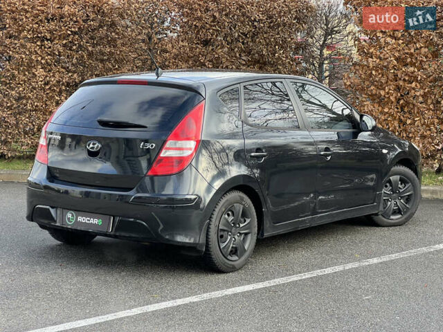 Черный Хендай i30, объемом двигателя 1.6 л и пробегом 180 тыс. км за 6700 $, фото 23 на Automoto.ua
