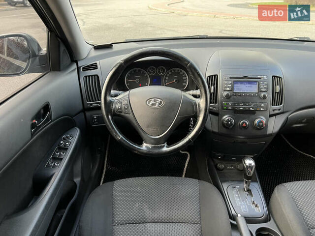 Черный Хендай i30, объемом двигателя 1.6 л и пробегом 180 тыс. км за 6700 $, фото 34 на Automoto.ua