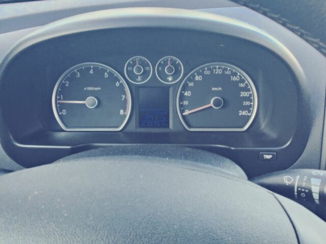 Черный Хендай i30, объемом двигателя 1.4 л и пробегом 210 тыс. км за 5800 $, фото 5 на Automoto.ua