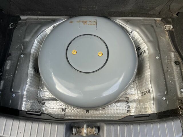 Черный Хендай i30, объемом двигателя 1.6 л и пробегом 160 тыс. км за 6500 $, фото 15 на Automoto.ua