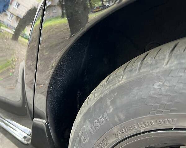 Черный Хендай i30, объемом двигателя 1.4 л и пробегом 223 тыс. км за 6500 $, фото 4 на Automoto.ua