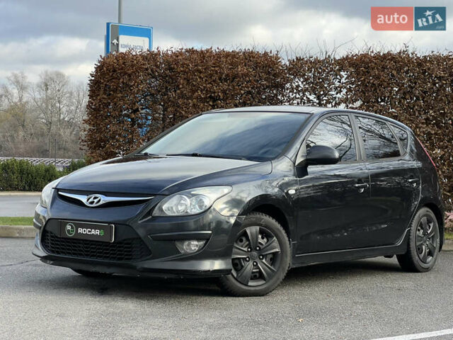 Черный Хендай i30, объемом двигателя 1.6 л и пробегом 180 тыс. км за 6700 $, фото 9 на Automoto.ua