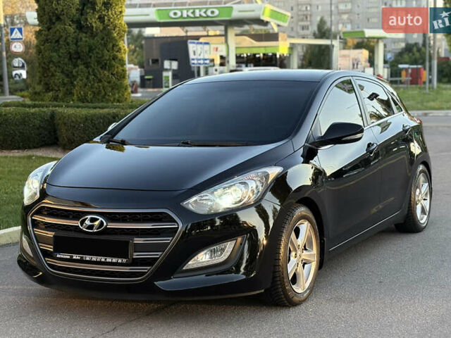 Черный Хендай i30, объемом двигателя 1.59 л и пробегом 158 тыс. км за 8888 $, фото 2 на Automoto.ua