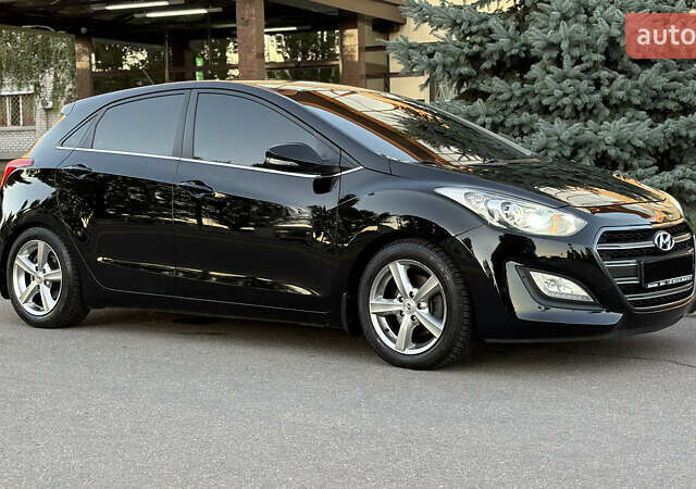 Черный Хендай i30, объемом двигателя 1.59 л и пробегом 158 тыс. км за 8888 $, фото 27 на Automoto.ua
