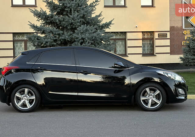 Черный Хендай i30, объемом двигателя 1.59 л и пробегом 158 тыс. км за 8888 $, фото 16 на Automoto.ua