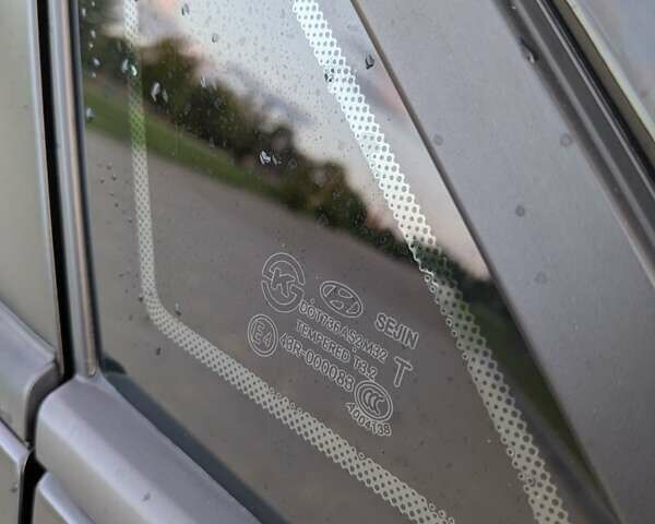 Черный Хендай i30, объемом двигателя 1.4 л и пробегом 138 тыс. км за 8700 $, фото 28 на Automoto.ua