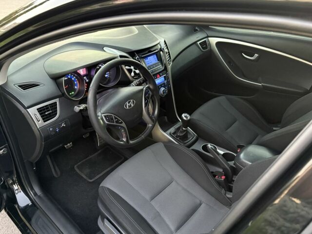 Чорний Хендай i30, об'ємом двигуна 1.6 л та пробігом 160 тис. км за 9777 $, фото 17 на Automoto.ua