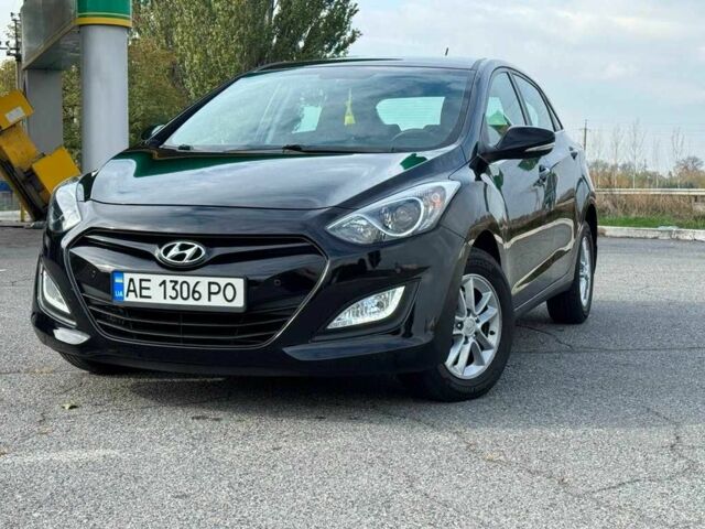 Черный Хендай i30, объемом двигателя 1.6 л и пробегом 105 тыс. км за 8999 $, фото 6 на Automoto.ua