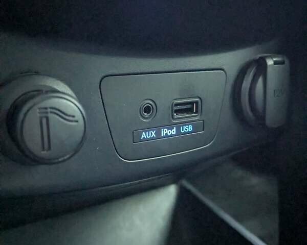 Черный Хендай i30, объемом двигателя 1.4 л и пробегом 138 тыс. км за 8700 $, фото 39 на Automoto.ua