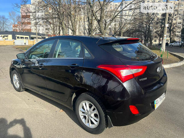 Чорний Хендай i30, об'ємом двигуна 0 л та пробігом 92 тис. км за 8000 $, фото 6 на Automoto.ua