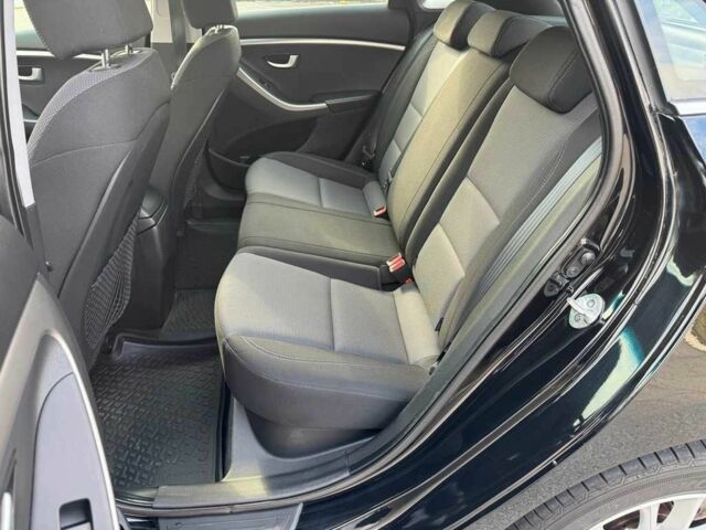 Черный Хендай i30, объемом двигателя 1.6 л и пробегом 105 тыс. км за 8999 $, фото 13 на Automoto.ua