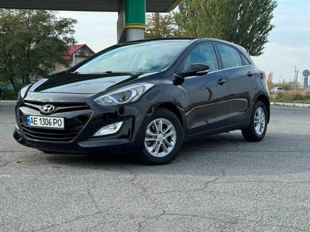 Черный Хендай i30, объемом двигателя 1.6 л и пробегом 105 тыс. км за 8999 $, фото 7 на Automoto.ua