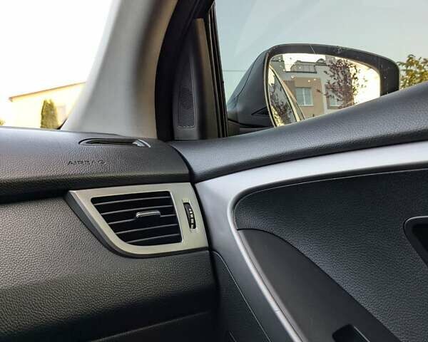 Черный Хендай i30, объемом двигателя 1.4 л и пробегом 138 тыс. км за 8700 $, фото 19 на Automoto.ua